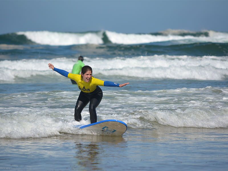 clases de surf en somo koa