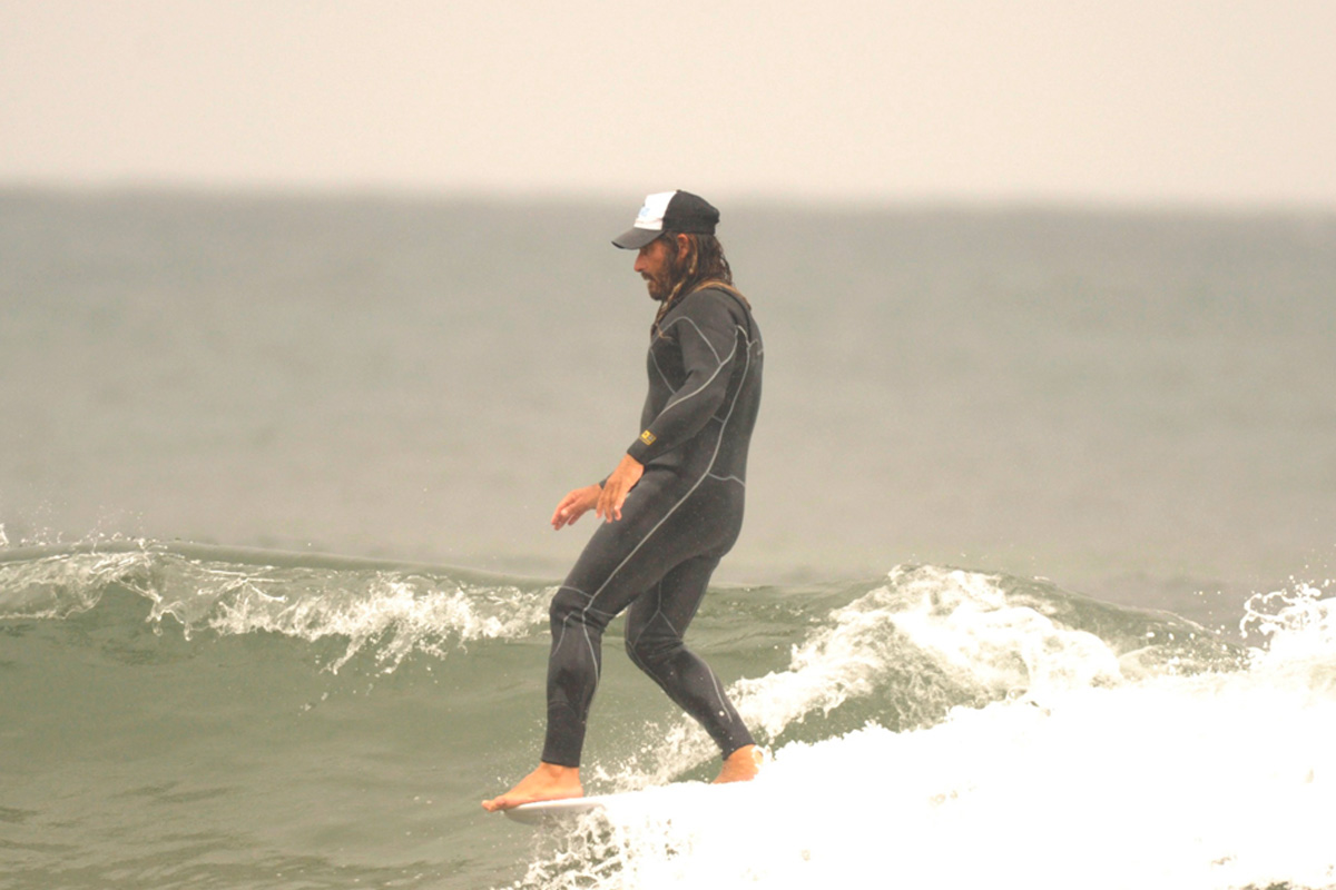 Cursos y clases de longboard en Somo